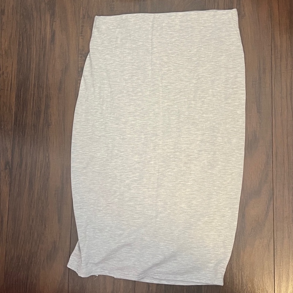 Express Heather Gray Ruched Skirt! Worn only once! Super cute and stylish? - Picture 3 of 3